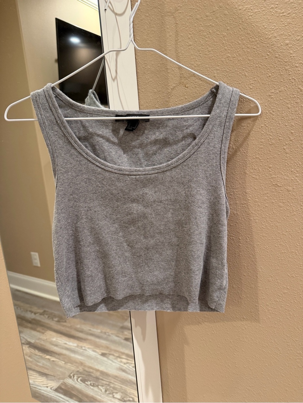 Forever 21 Gray Ribbed Crop Tank Top